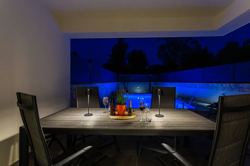 Villa with Private Pool in Malinska for 6
