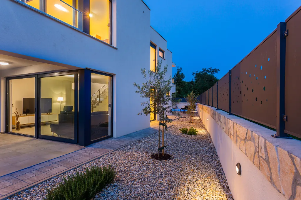 Villa with Private Pool in Malinska for 6