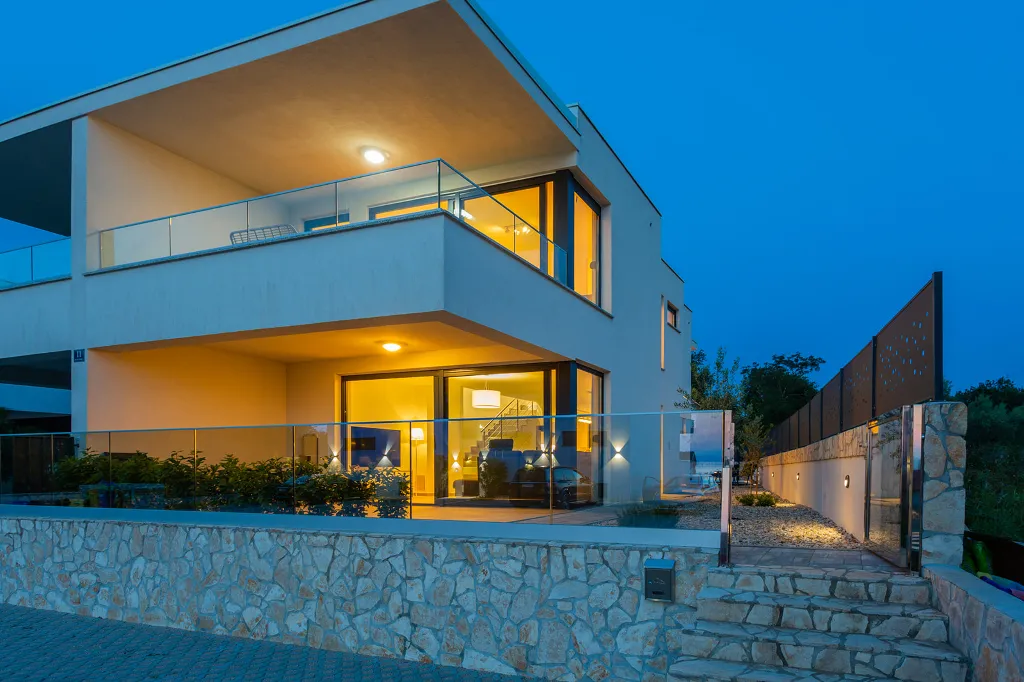 Villa with Private Pool in Malinska for 6