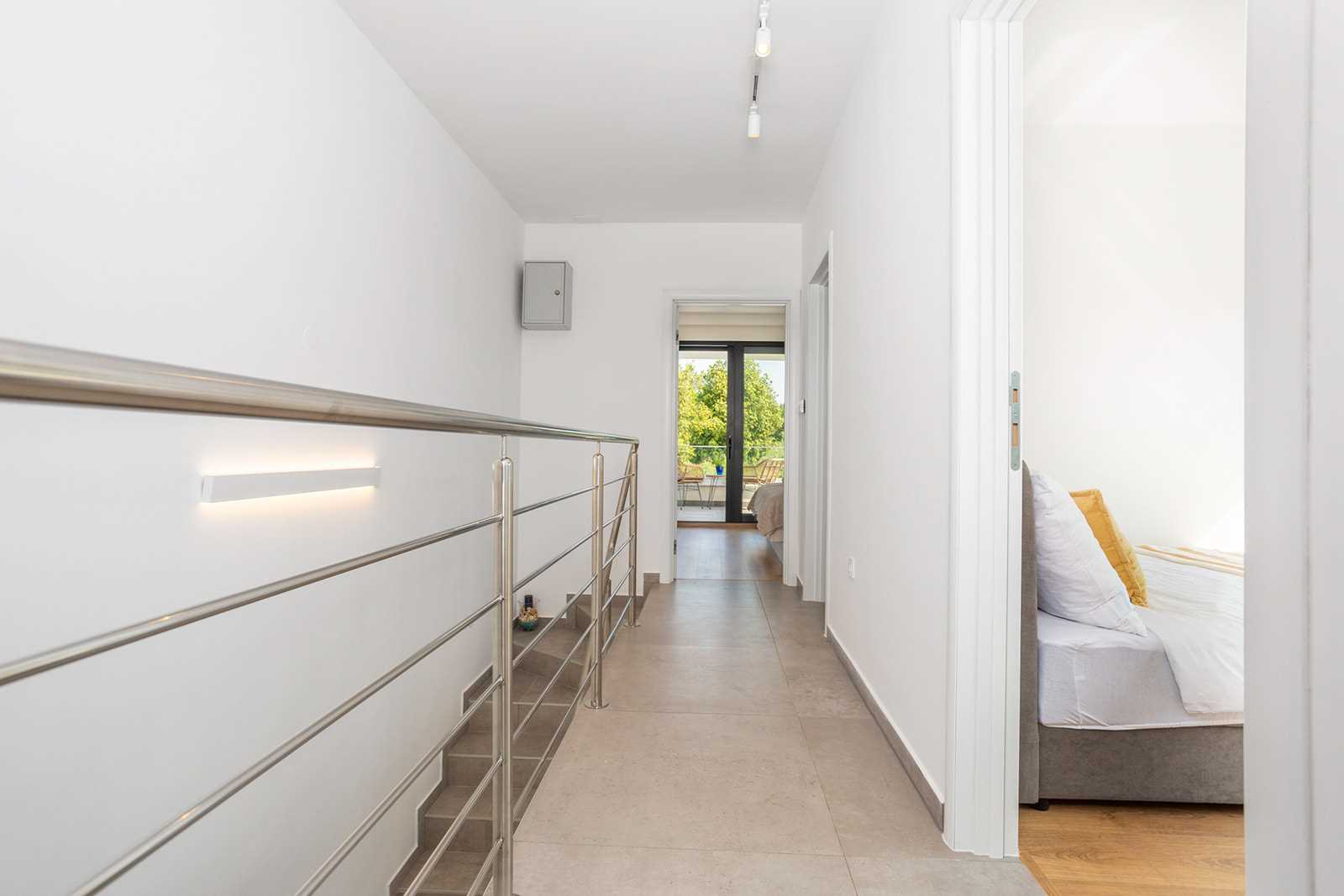 Villa LARUS s privatnim bazenom