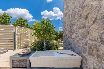 Air-Conditioned Holiday House in Pinezići for 6 Guests