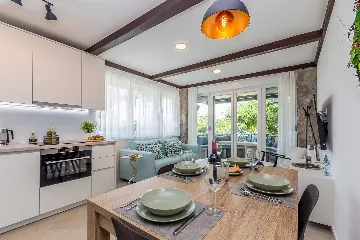 Air-Conditioned Holiday House in Pinezići for 6 Guests