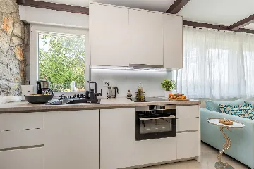 Air-Conditioned Holiday House in Pinezići for 6 Guests