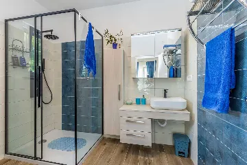 4-Bedroom House with Pool in Malinska