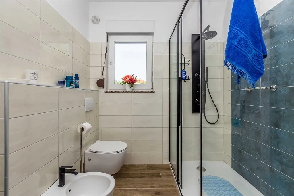 4-Bedroom House with Pool in Malinska