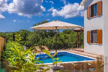 Holiday House in Malinska with Saltwater Pool