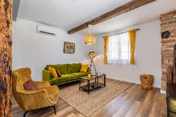 Holiday House in Malinska with Saltwater Pool