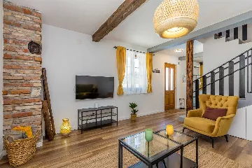 Holiday House in Malinska with Saltwater Pool