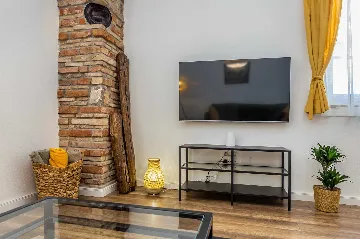 Holiday House in Malinska with Saltwater Pool