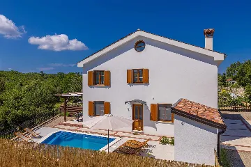 Holiday House in Malinska with Saltwater Pool