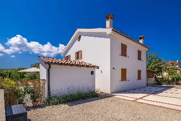Holiday House in Malinska with Saltwater Pool