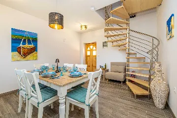 Three-Bedroom House with Pool in Dobrinj