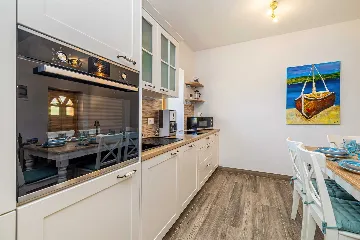 Three-Bedroom House with Pool in Dobrinj