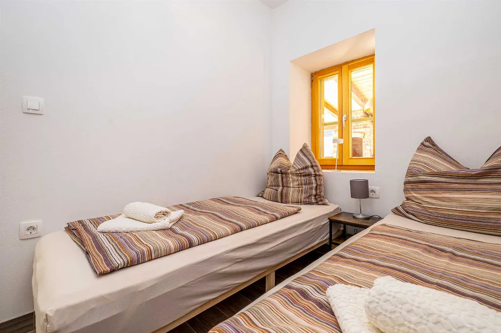 Three-Bedroom House with Pool in Dobrinj
