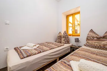 Three-Bedroom House with Pool in Dobrinj