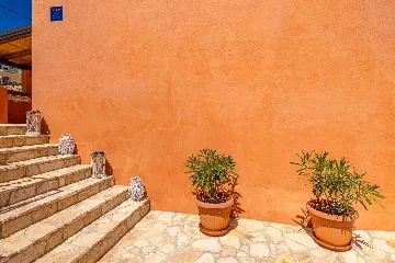 Three-Bedroom House with Pool in Dobrinj