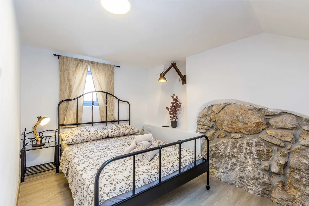 Skrbčići House with Private Pool & Jacuzzi