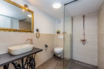 Skrbčići House with Private Pool & Jacuzzi