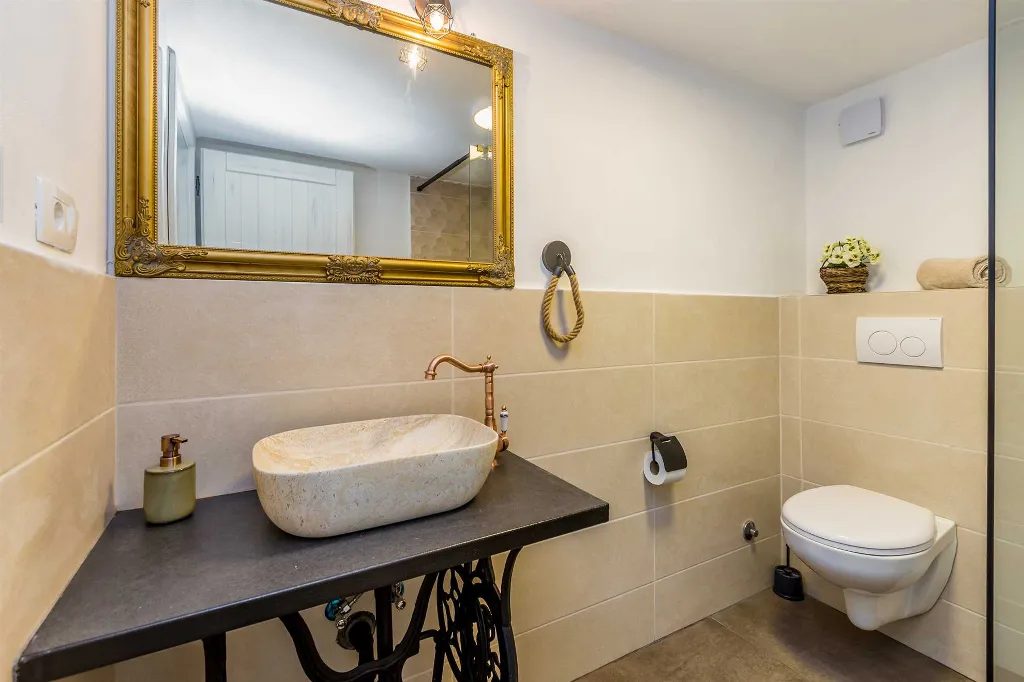 Skrbčići House with Private Pool & Jacuzzi