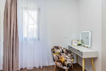 Villa in Kosić with Private Pool for 8 Guests