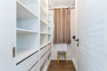 Villa in Kosić with Private Pool for 8 Guests