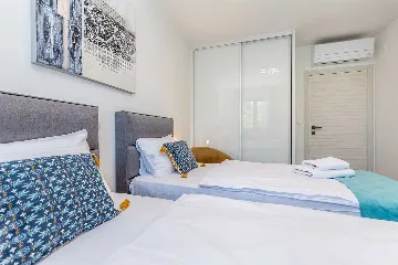 Villa in Kosić with Private Pool for 8 Guests