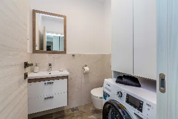 Villa in Kosić with Private Pool for 8 Guests