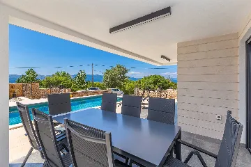 Villa in Linardici for up to 8 guests with pool