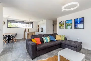 Villa in Linardici for up to 8 guests with pool