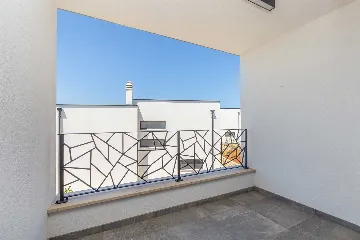 Villa in Linardici for up to 8 guests with pool