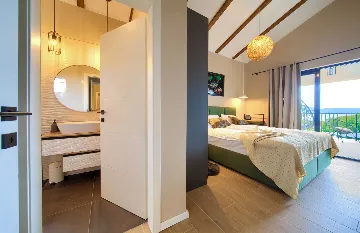 Villa for 8-10 Guests in Pinezići