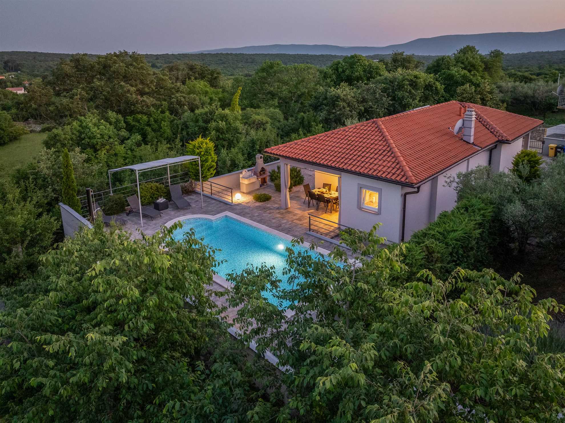 Ferienhaus KAPOVCI mit Pool