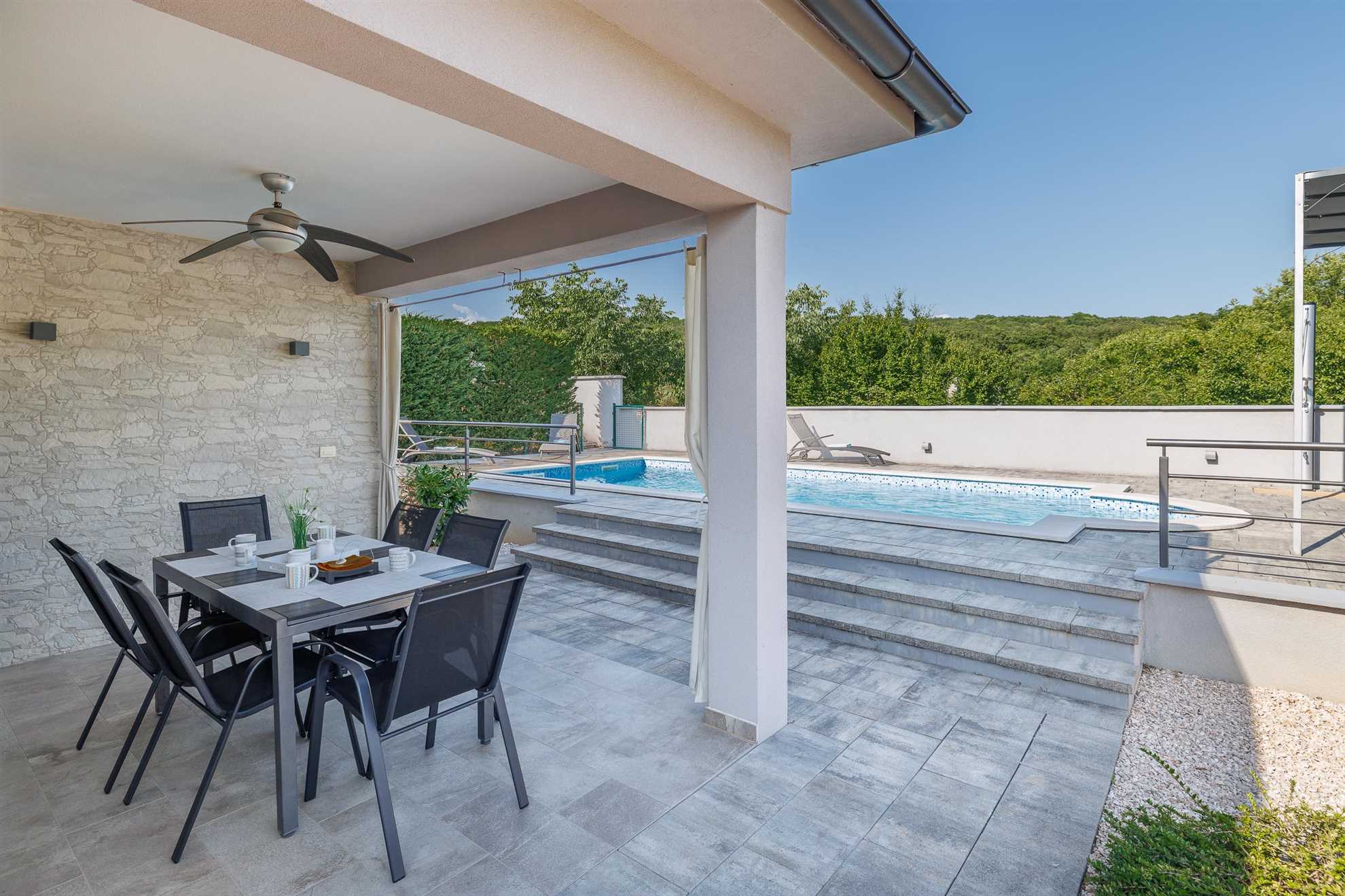 Ferienhaus KAPOVCI mit Pool
