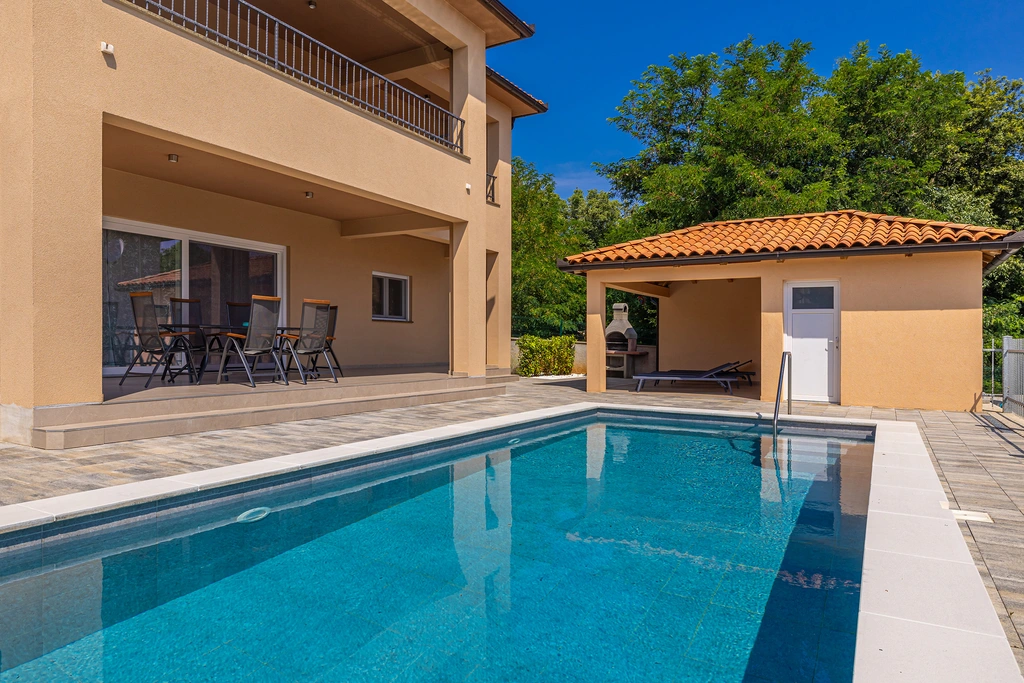 3-Bedroom Villa with Pool in Risika