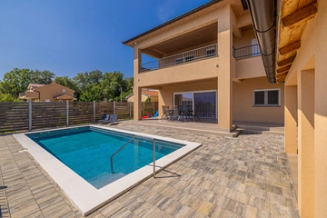 3-Bedroom Villa with Pool in Risika