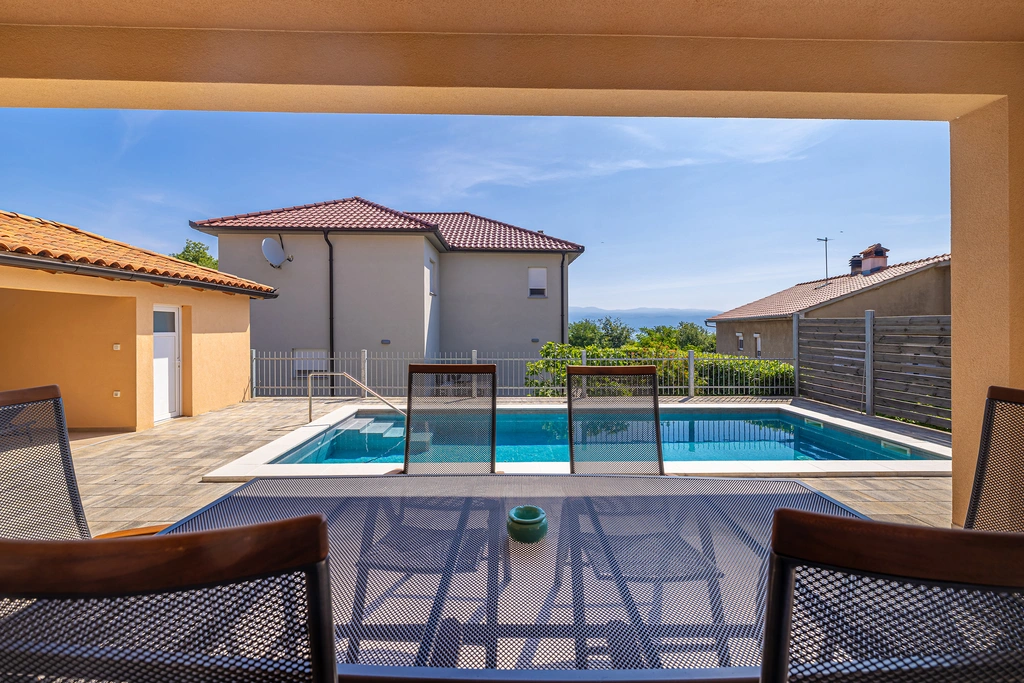 3-Bedroom Villa with Pool in Risika