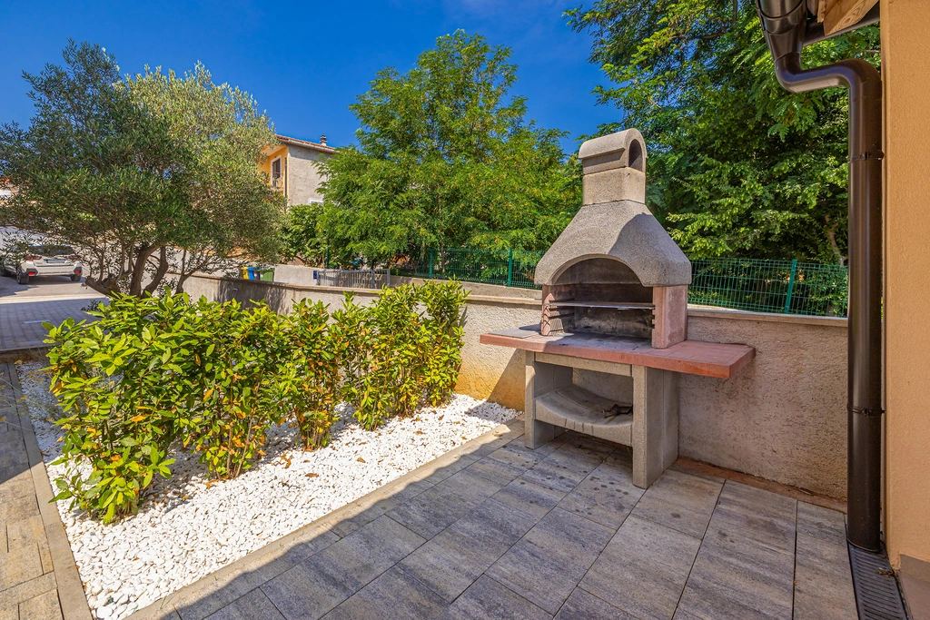 3-Bedroom Villa with Pool in Risika