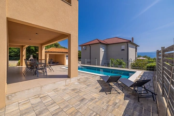 3-Bedroom Villa with Pool in Risika