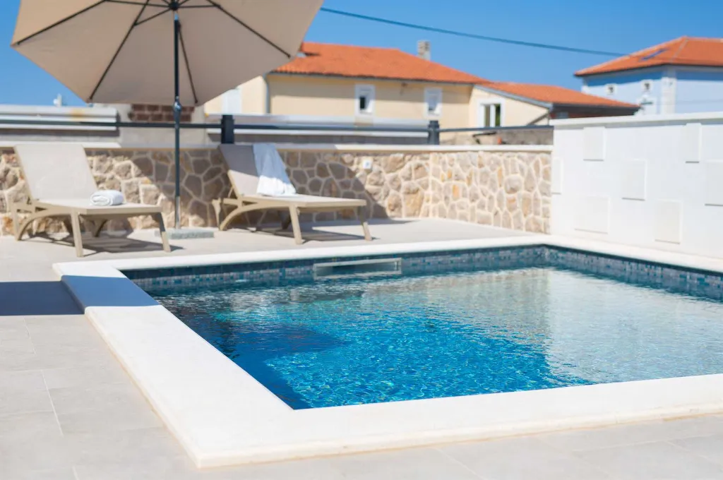 House with Heated Pool in Omišalj