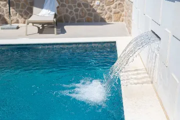 House with Heated Pool in Omišalj