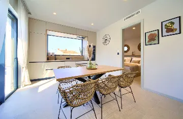 House with Heated Pool in Omišalj