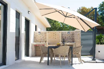 House with Heated Pool in Omišalj