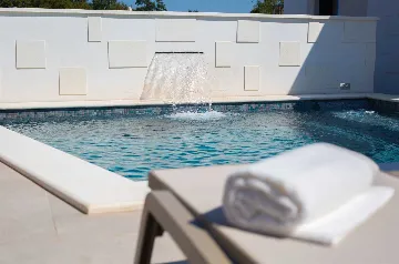 House with Heated Pool in Omišalj