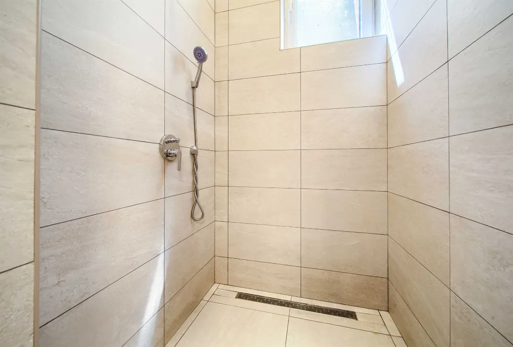 Sea View Apartment in Kornić with Jacuzzi