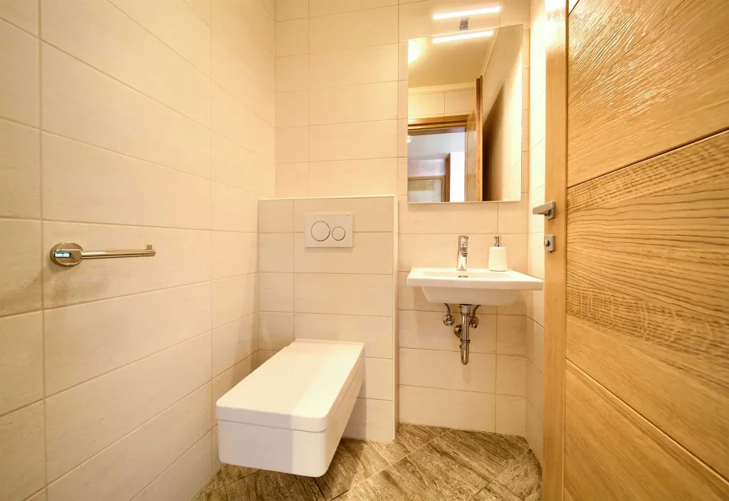 Sea View Apartment in Kornić with Jacuzzi