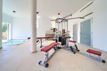 Sea View Apartment in Kornić with Jacuzzi