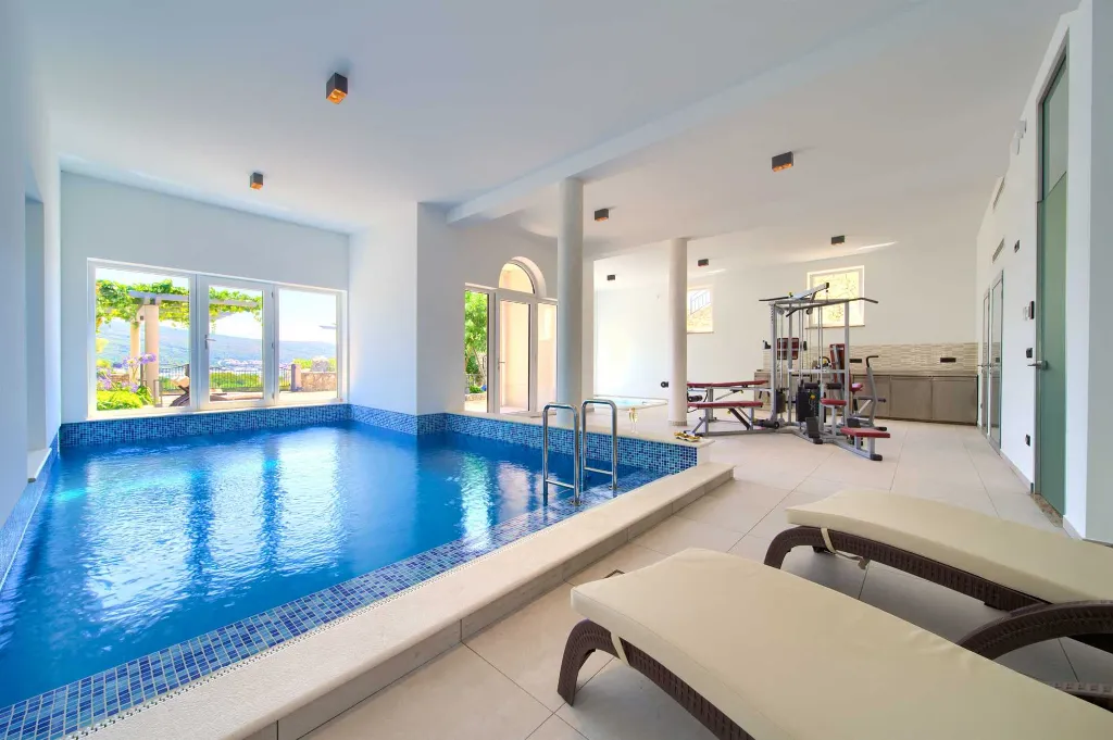 Sea View Apartment in Kornić with Jacuzzi