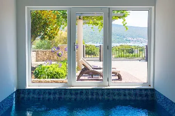 Sea View Apartment in Kornić with Jacuzzi