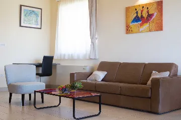 Sea View Apartment in Kornić with Jacuzzi