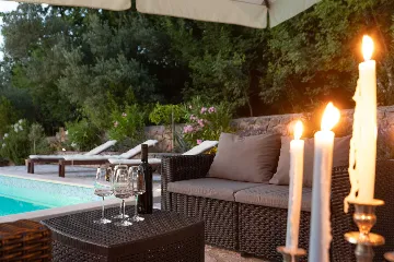 Five-Bedroom House with Pool in Ljutići